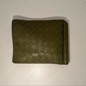 Bottega Veneta Bill Clip Wallet. Green